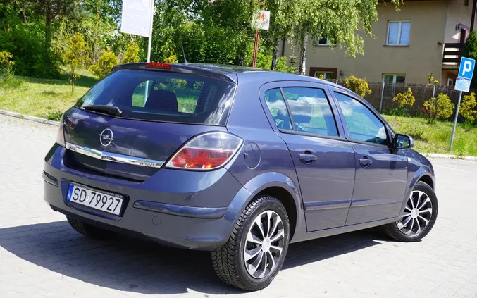 Opel Astra cena 6999 przebieg: 287000, rok produkcji 2008 z Katowice małe 277